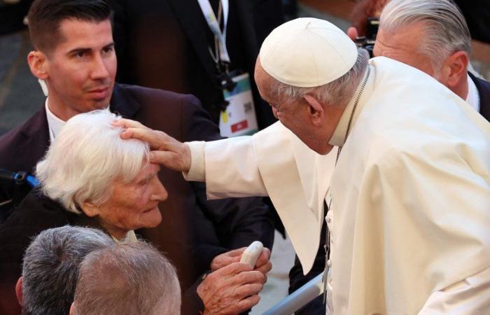 Visita di Papa Francesco in Corsica: chi è Jeanne Mari, la donna di 108 anni da lui benedetta ad Ajaccio?