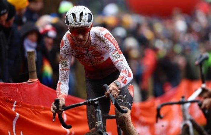 Vanthourenhout e Alvarado lottano per la vittoria della Coppa del Mondo a Namur