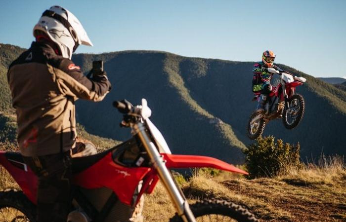 L’enduro elettrico Stark Varg EX parte da 12.900 euro