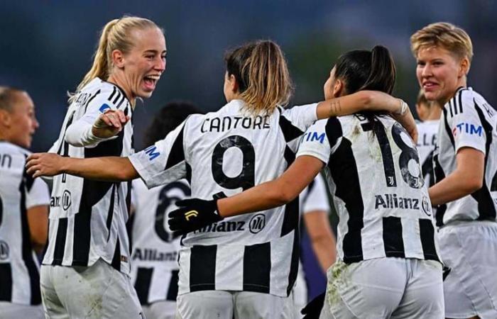 La Juventus schiaccia 3-0 Firenze e prende il largo (+7), il Como trionfa 2-1 in casa della Sampdoria e si rafforza al quinto posto.