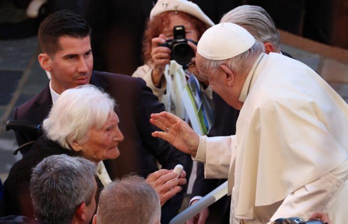 rivivi la storica visita di Papa Francesco in Corsica