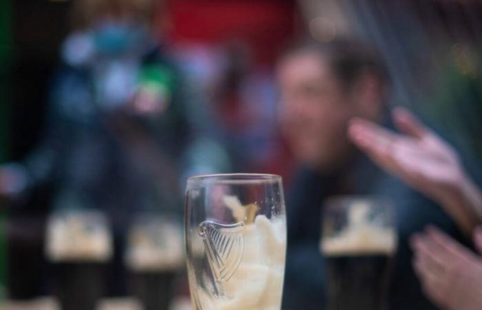 I pub inglesi stanno finendo la Guinness, ora di nuovo trendy