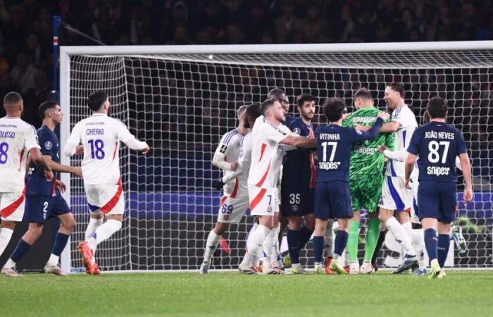 Il PSG è in vantaggio nell'intervallo contro l'OL