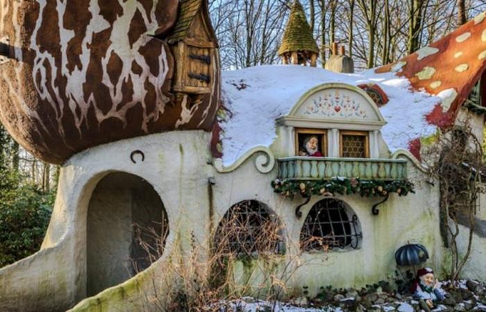 Film porno girato a Efteling, l’attrice cammina attraverso la foresta delle fiabe