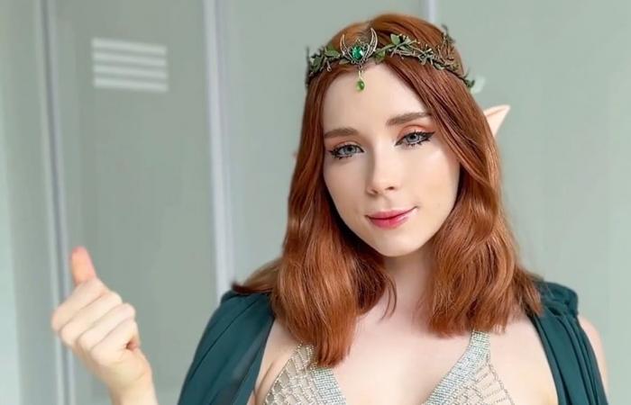 Una modella 18+ cammina attraverso l’Efteling in un video piccante sul sito porno