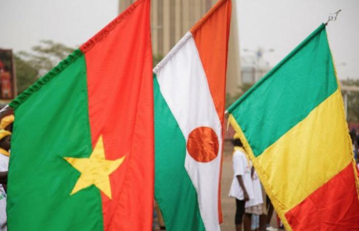 Summit ECOWAS: un periodo di “ripensamento” di sei mesi concesso ai paesi AES per invertire il loro ritiro