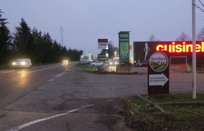 Territorio di Belfort. Giovane motociclista gravemente ferito dopo lo scontro con un'auto a Botans