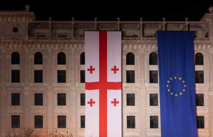 L’UE sospenderà la liberalizzazione dei visti per diplomatici e altri funzionari georgiani