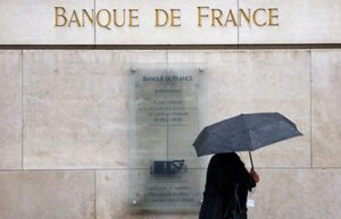 La Banque de France abbassa le previsioni di crescita per il 2025 allo 0,9%