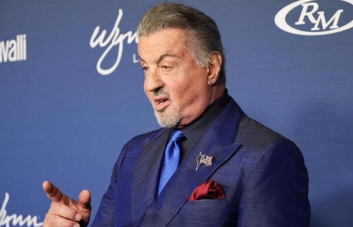 Sylvester Stallone fa arrabbiare i suoi vicini con una barriera contro le alghe per proteggere la sua villa da 50 milioni di dollari.