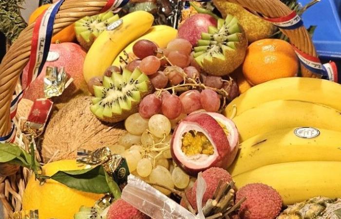 ???? E se un cesto di frutta diventasse il protagonista della vostra tavola delle feste?