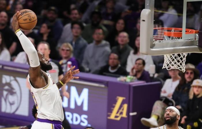 LeBron James ritorna e i Lakers superano la paura dell’infortunio di Anthony Davis vincendo