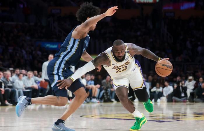 LeBron James fa ritorno ai Lakers per motivi personali