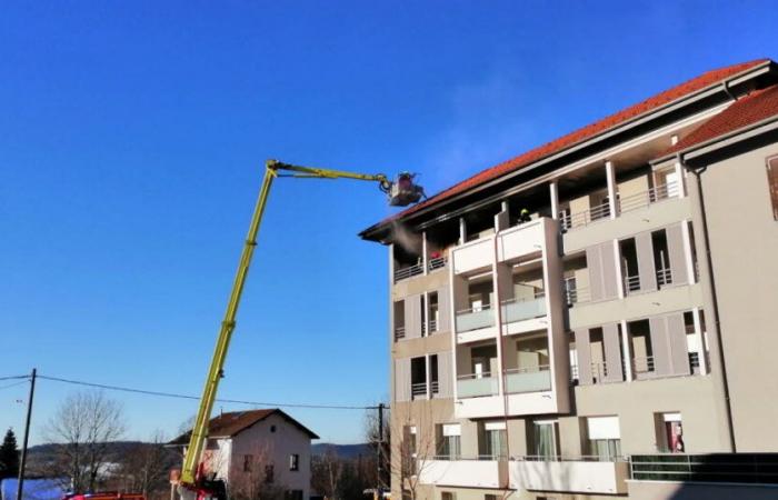 un incendio devasta un appartamento sull'altopiano dell'Altavilla