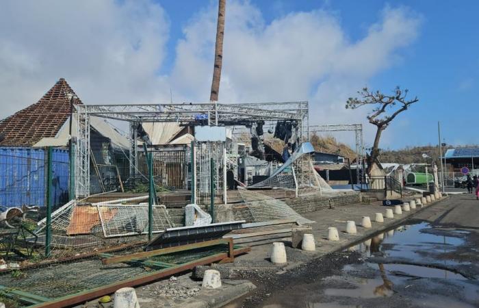 le difficoltà nel ripristinare le reti dopo il passaggio del ciclone Chido a Mayotte