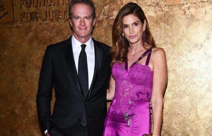 In video, il ballo natalizio a 360° di Cindy Crawford e di suo marito Rande Gerber