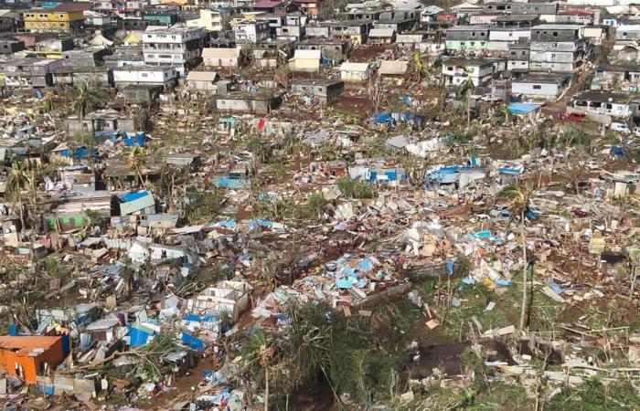 Ciclone Chido a Mayotte: oltre 200 volontari della Croce Rossa potrebbero essere scomparsi, sarà dichiarato “lutto nazionale”… segui la situazione in diretta