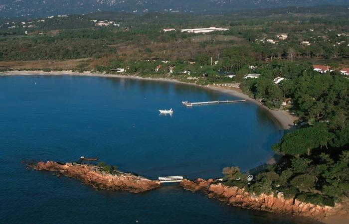 a Cala Rossa il capanno è di demanio marittimo?