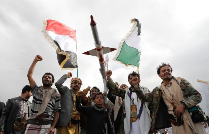 Yemen: gli Stati Uniti attaccano la posizione degli Houthi, Israele valuta una risposta importante