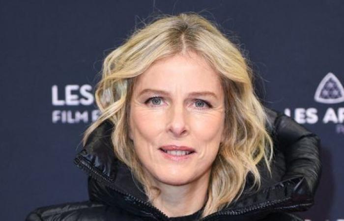 Karin Viard: Notizie dall’attrice dopo la sua caduta sugli sci che le ha lasciato un trauma cranico