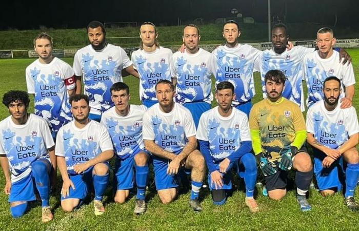 “Anche questa è la magia del calcio”: Uber Eats regala al piccolo club del Gers magliette degne dei professionisti