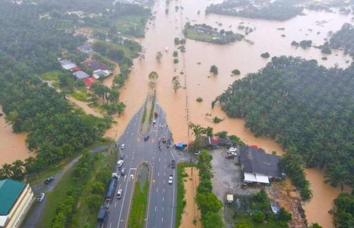 le inondazioni peggiorano nel sud, colpite Koh Samui e Koh Tao