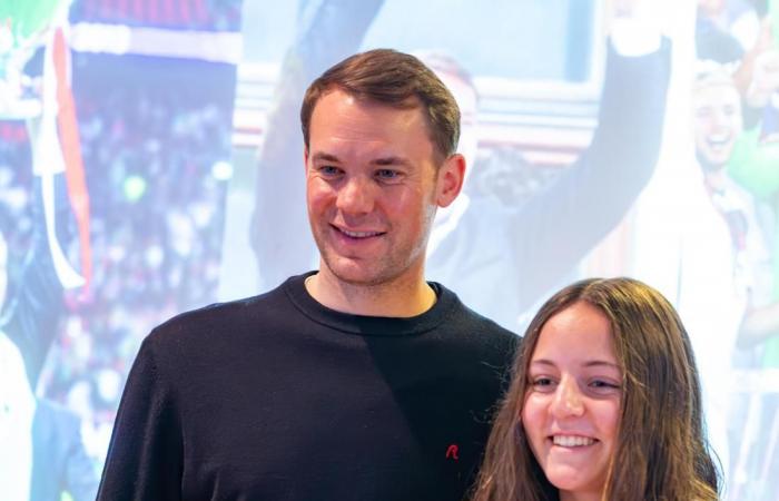 Ecco come è andata la visita al fan club di Manuel Neuer