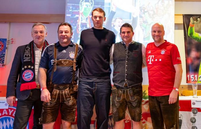 Ecco come è andata la visita al fan club di Manuel Neuer