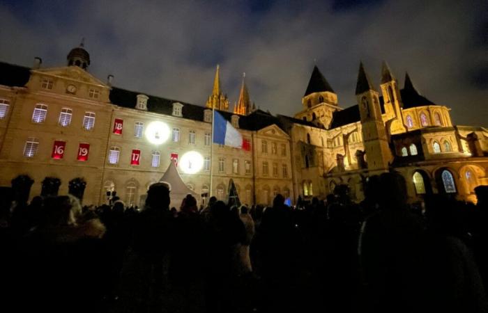 Una sorpresa del calendario dell'Avvento spinge il sindaco di Caen a scusarsi