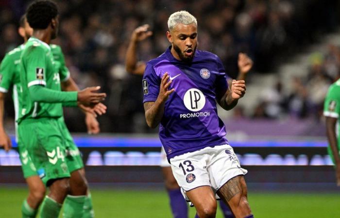 Hauts Lyonnais – TFC nella Coupe de France: protocollo di commozione cerebrale attivato per Joshua King, gravemente ferito alla testa questo sabato