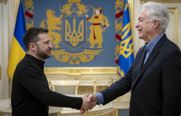 Volodymyr Zelenskyj annuncia di aver ricevuto a Kiev il direttore della CIA William Burns