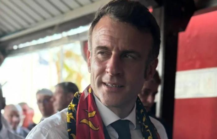 Emmanuel Macron ha lasciato ieri Mayotte promettendo di ricostruire l'arcipelago.