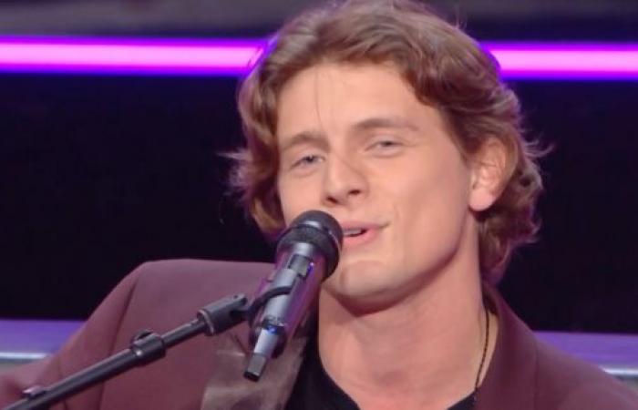 Ulysse svela la sua canzone “Fou” sul set di “Star Academy”