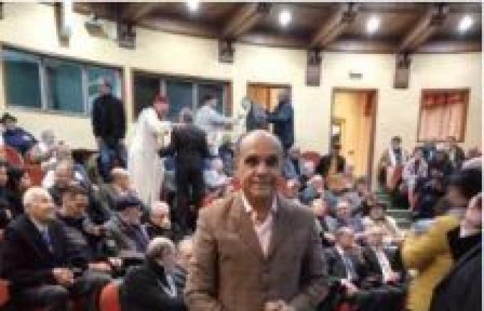 Ieri a Rabat, la cerimonia commemorativa del defunto Hassan Akesbi è stata un grande successo, toccante in più di un modo. Vedi l'album fotografico