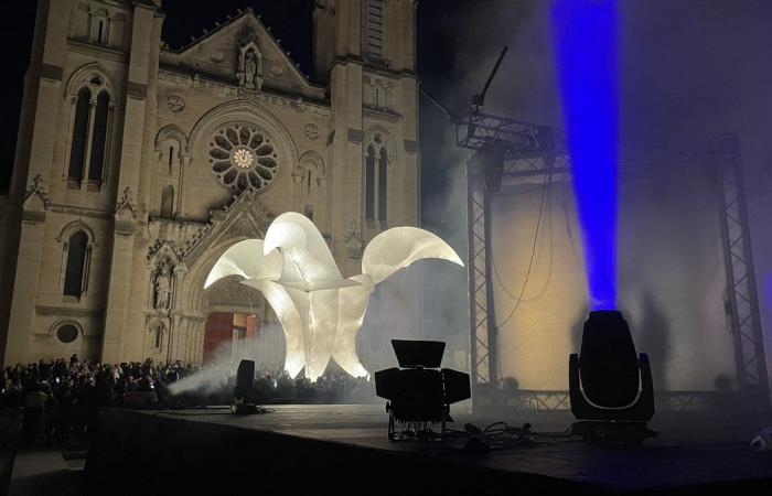 NÎMES Con il cubo, il richiamo del mare per le vacanze