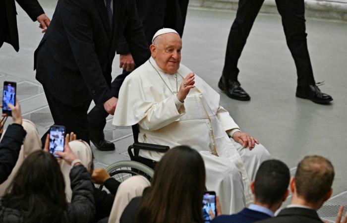 Auguri di Natale | Con il raffreddore, il Papa pronuncerà la sua benedizione domenicale in casa