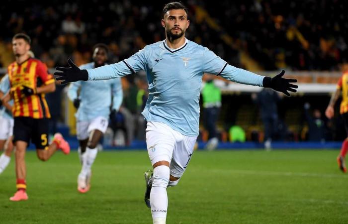 La Lazio si rialza, batte il Lecce in 10 e riaggancia l’Inter: la classifica|Primapagina