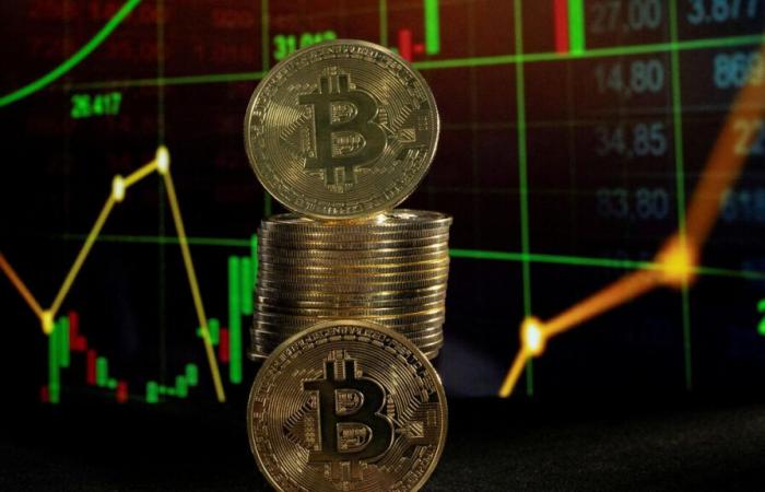 Dopo la spettacolare impennata delle ultime settimane, il prezzo del Bitcoin crolla del 10%