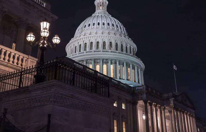 Il Senato americano adotta un testo che evita la paralisi di bilancio