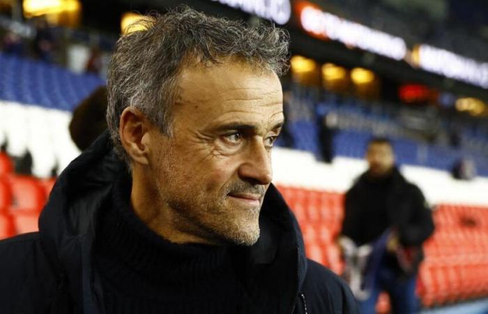 balli, battute, video dello spettacolo di Luis Enrique in conferenza stampa