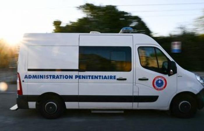 Un detenuto dal carcere di Poissy scappa durante un trasferimento