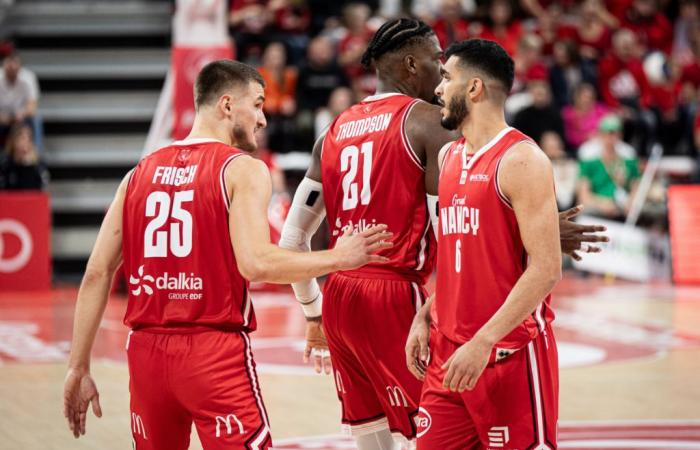 Dietro un immenso Shevon Thompson, Nancy finalmente sconfigge il suo cruccio Bourg