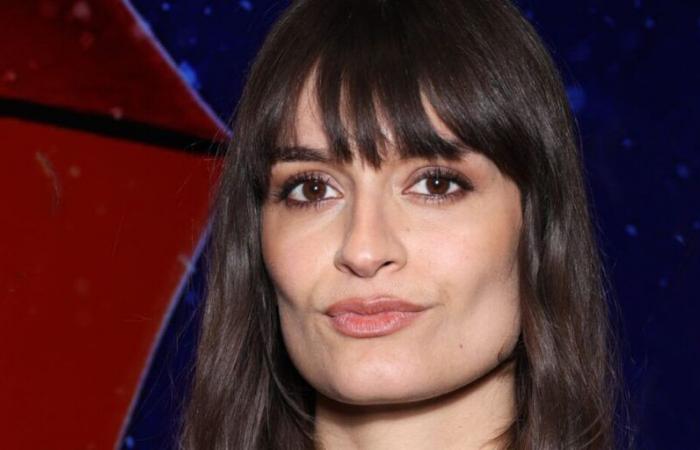 Clara Luciani spiega come cerca di proteggere suo figlio dalla sua notorietà