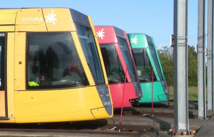 A Reims, il tram abbandona il suo capolinea parziale alla stazione nel mese di gennaio