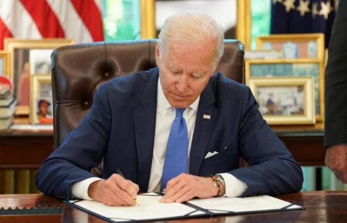 Joe Biden firma il testo evitando la paralisi dello Stato federale