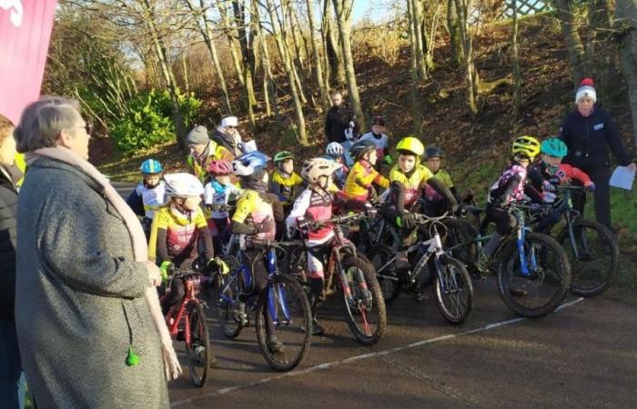 Il Vélo Club du Velay in pista al ciclocross di Méons