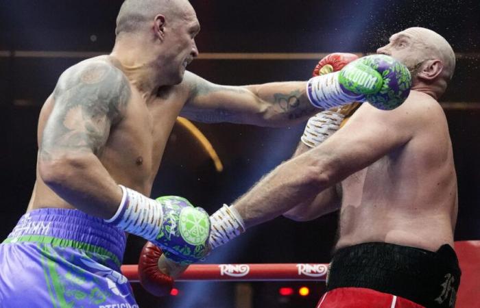 Boxe: il racconto per immagini della nuova vittoria del re dei pesi massimi, Oleksandr Usyk, contro Tyson Fury