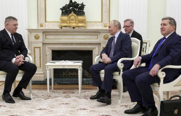 Vladimir Putin riceve il primo ministro slovacco Robert Fico per parlare di gas