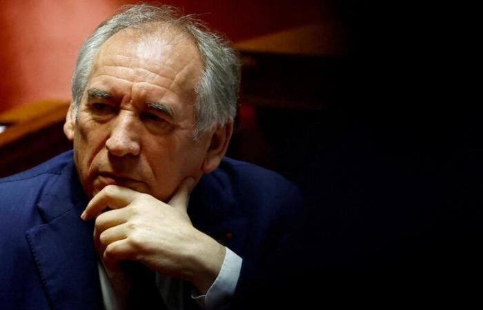 rinviato l'annuncio del governo Bayrou