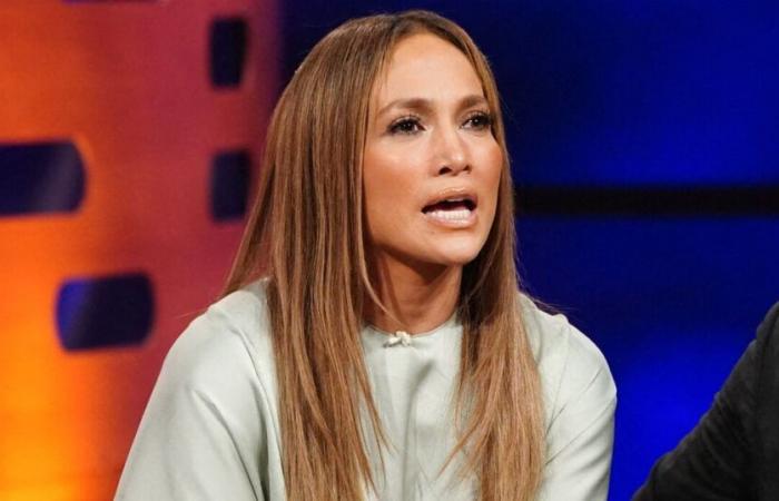 Quando Jennifer Lopez viene attaccata da un giornalista riguardo alla sua età, sembra così